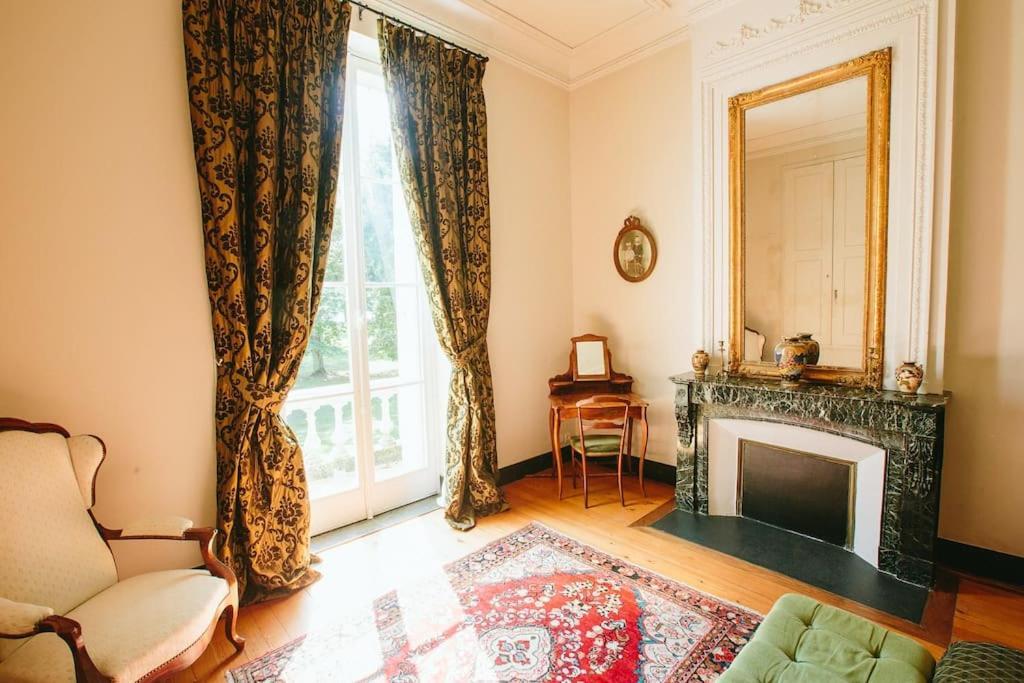 Chateau Couffins Asques Екстериор снимка