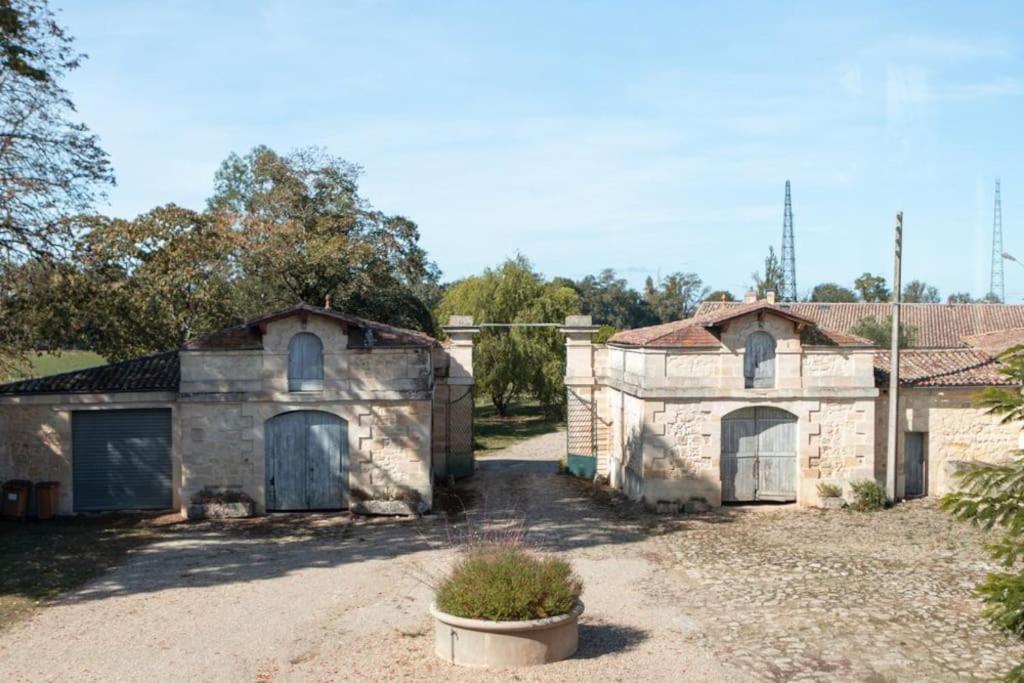 Chateau Couffins Asques Екстериор снимка